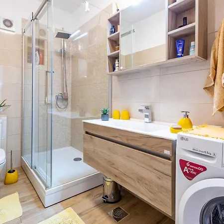 Apartman Chubi 2br Parking Terrace Bbq Vegetable Garden Zára