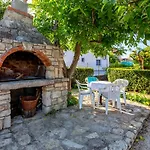 Chubi 2br Parking Terrace Bbq Vegetable Garden