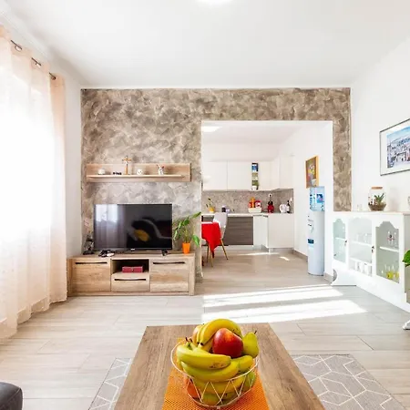 Apartment Chubi 2br Parking Terrace Bbq Vegetable Garden Zadar