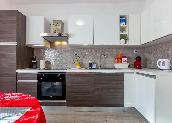 Chubi 2br Parking Terrace Bbq Vegetable Garden *